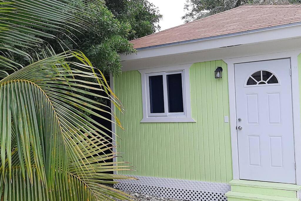 Budget & Basic In Local Neighborhood, 7Min Drive To Downtown Nassau Beach Paradise Lejlighed Eksteriør billede